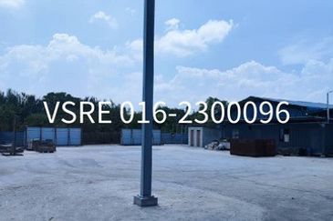 Kampung Jawa 100 X 230 feet Land For Rent