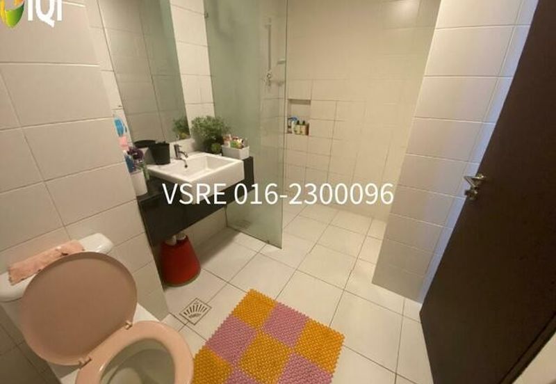 Trefoil at Setia Alam Block B High Floor For Sale with tenancy