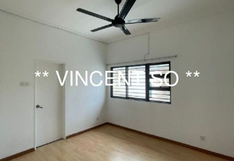 Avani @ Bukit Raja 2storey house for sale
