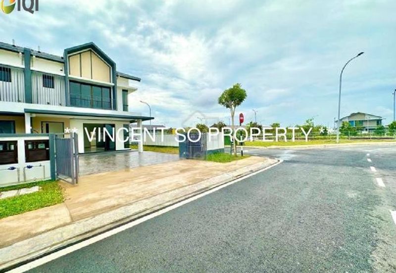 Bandar Bukit Raja Lyra Double Storey House (Endlot) For Sale