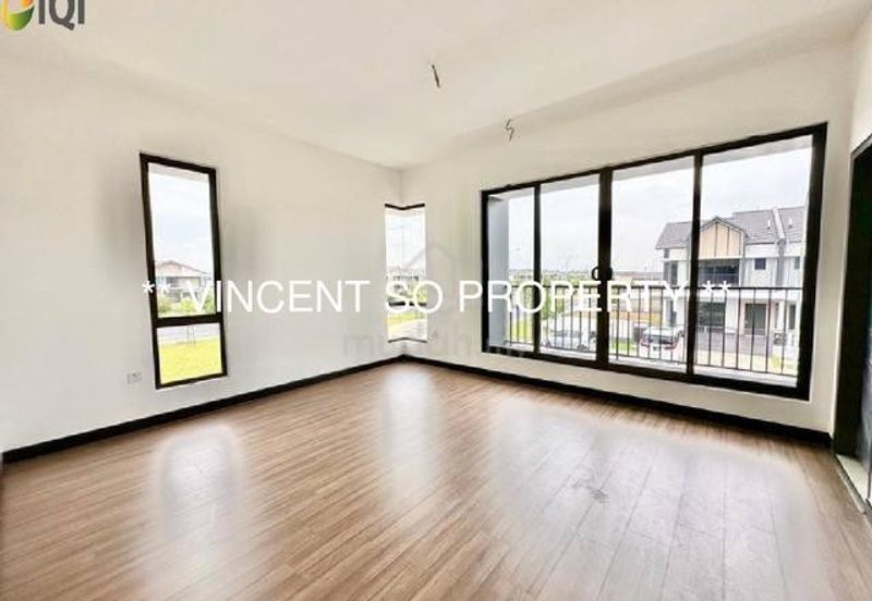 Bandar Bukit Raja Lyra Double Storey House (Endlot) For Sale