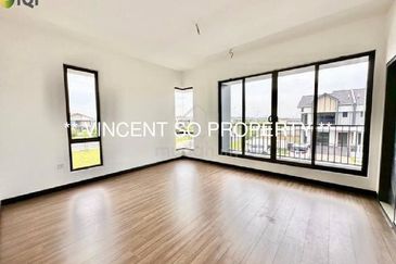 Bandar Bukit Raja Lyra Double Storey House (Endlot) For Sale