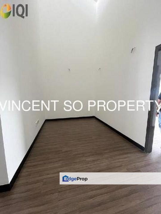 Bandar Bukit Raja 2-sty intermediate Terrace / Link House (** first phase of Lyra) For Sale (few units), Selangor, Klang