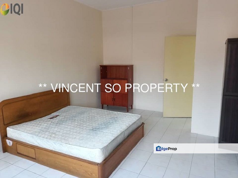 Klang Jalan Batu Nilam Bandar Bukit Tinggi 2 storey For Sale@680K, Selangor, Klang