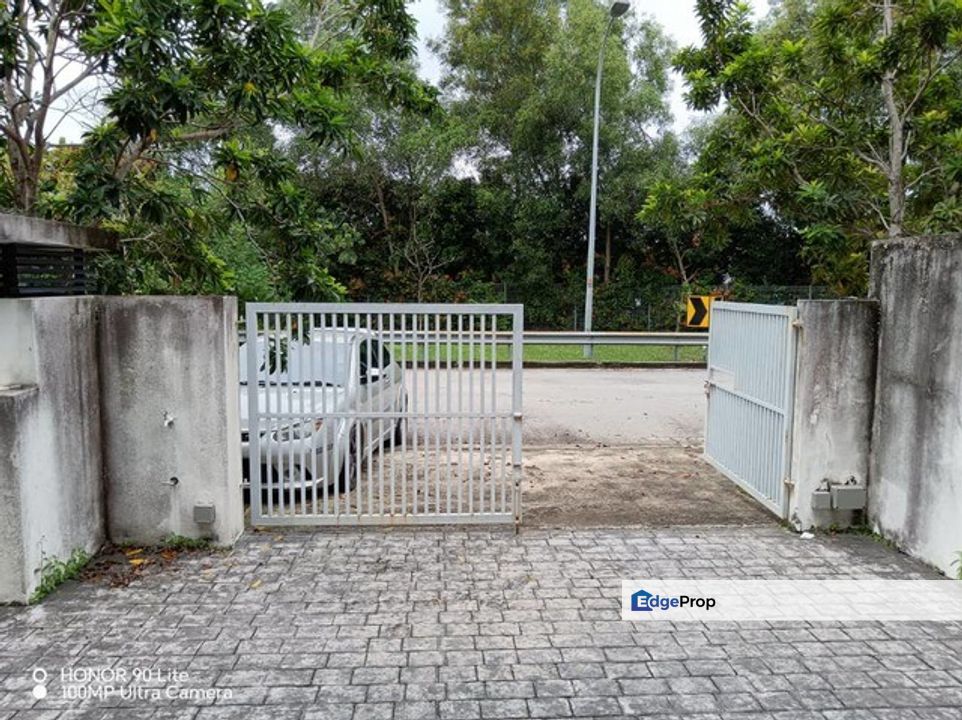 𝗕𝗔𝗡𝗗𝗔𝗥 𝗕𝗨𝗞𝗜𝗧 𝗥𝗔𝗝𝗔 𝟮-𝗦𝗧𝗢𝗥𝗘𝗬 𝗧𝗘𝗥𝗥𝗔𝗖𝗘𝗗 𝗛𝗢𝗨𝗦𝗘 𝗙𝗢𝗥 𝗦𝗔𝗟𝗘@𝗥𝗠𝟳𝟴𝟴𝗞, Selangor, Klang