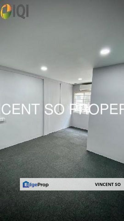 𝐊𝐥𝐚𝐧𝐠 𝐁𝐮𝐤𝐢𝐭 𝐓𝐢𝐧𝐠𝐠𝐢 - 𝐏𝐫𝐢𝐦𝐞 𝐋𝐨𝐜𝐚𝐭𝐢𝐨𝐧 𝐎𝐟𝐟𝐢𝐜𝐞 𝐒𝐩𝐚𝐜𝐞 𝐟𝐮𝐥𝐥𝐲 𝐟𝐮𝐫𝐧𝐢𝐬𝐡𝐞𝐝 𝐟𝐨𝐫 𝐑𝐞𝐧𝐭@𝐑𝐌𝟑𝟓𝟎𝟎, Selangor, Klang