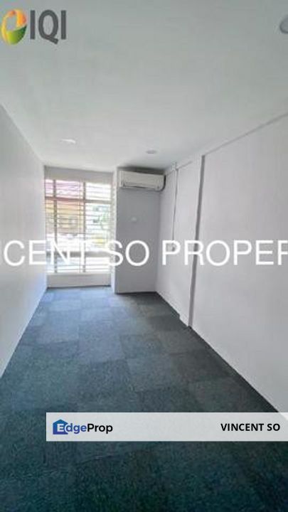 𝐊𝐥𝐚𝐧𝐠 𝐁𝐮𝐤𝐢𝐭 𝐓𝐢𝐧𝐠𝐠𝐢 - 𝐏𝐫𝐢𝐦𝐞 𝐋𝐨𝐜𝐚𝐭𝐢𝐨𝐧 𝐎𝐟𝐟𝐢𝐜𝐞 𝐒𝐩𝐚𝐜𝐞 𝐟𝐮𝐥𝐥𝐲 𝐟𝐮𝐫𝐧𝐢𝐬𝐡𝐞𝐝 𝐟𝐨𝐫 𝐑𝐞𝐧𝐭@𝐑𝐌𝟑𝟓𝟎𝟎, Selangor, Klang