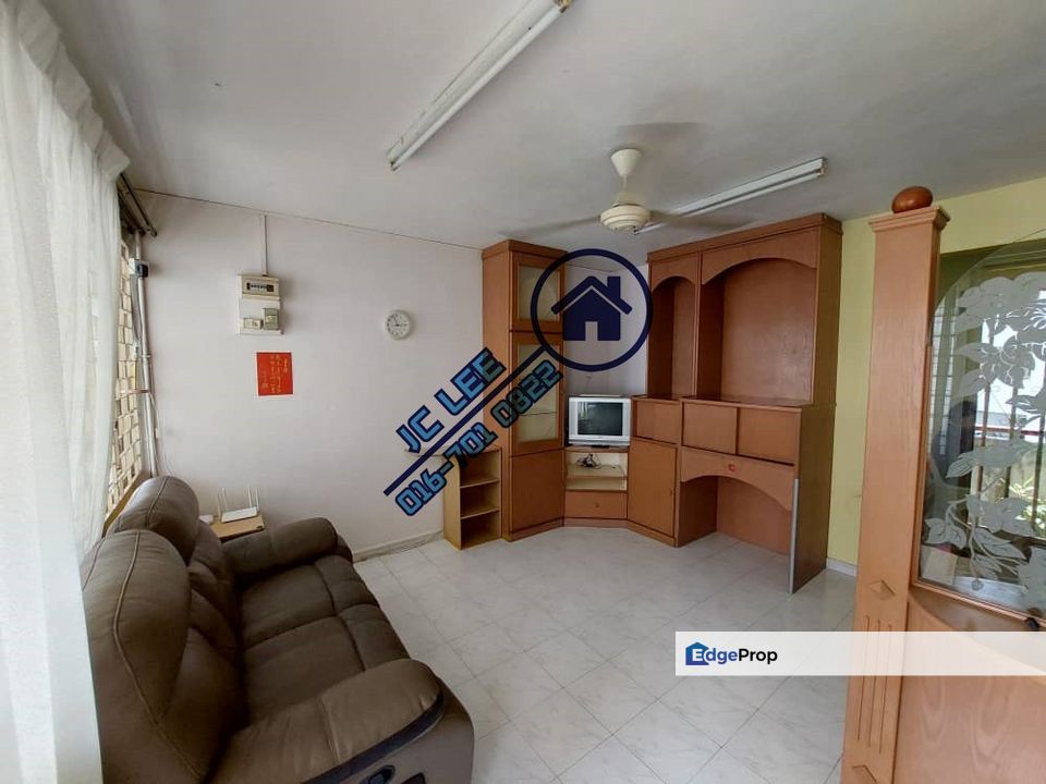 Fully Furnished, Walking Distance Coffee Shop, Food Court, Near USM for