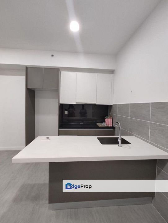 Fully Furnished, Rare Unit, First Come First Serve, Included Washer, Queen Bed & Mattress, Selangor, Sepang