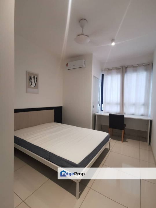 Corner Unit, Fully Furnished, Pool View, Ready Move In By April, Selangor, Dengkil