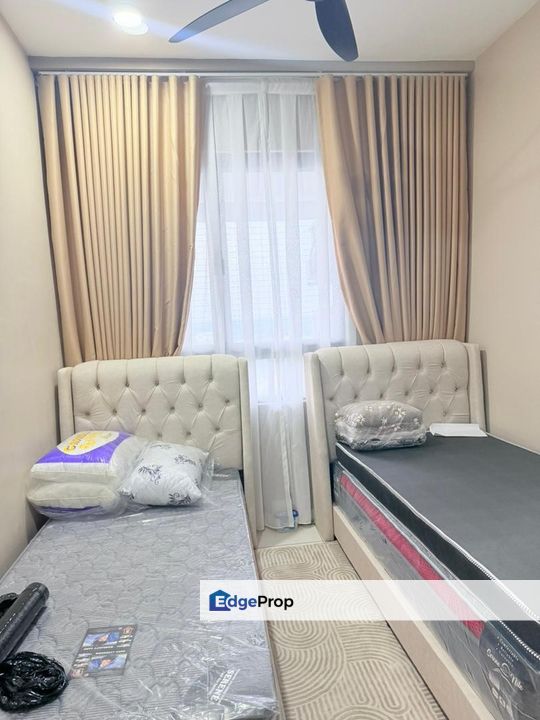 Included WiFi, Fully Furnished, Well Maintain, Rare Unit, Selangor, Dengkil