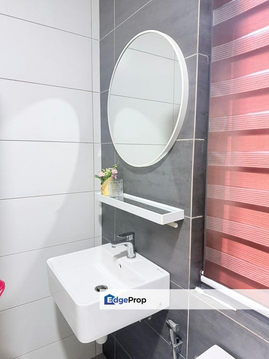 Included WiFi, Fully Furnished, Well Maintain, Rare Unit, Selangor, Dengkil