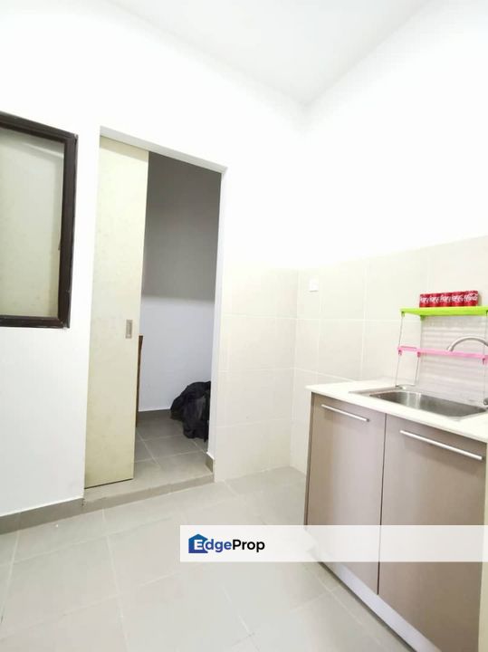 Rare Unit, 3 Bedroom, Partially Furnished, Negeri Sembilan, Nilai