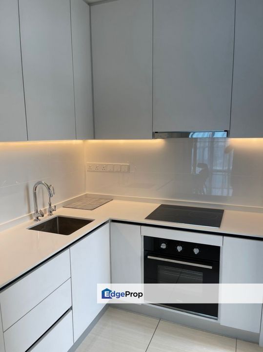 Queens Residences Q1, Corner Unit, Sea View, Fully Renovated & Fully Furnished, Penang, Sungai Nibong