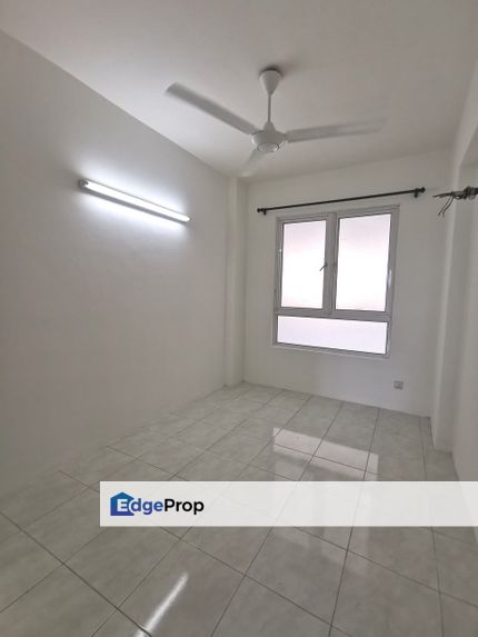 The Spring, Original Condition, 3Bedrooms with 925sf, Just painted whole unit, Jelutong , Penang, Sungai Pinang