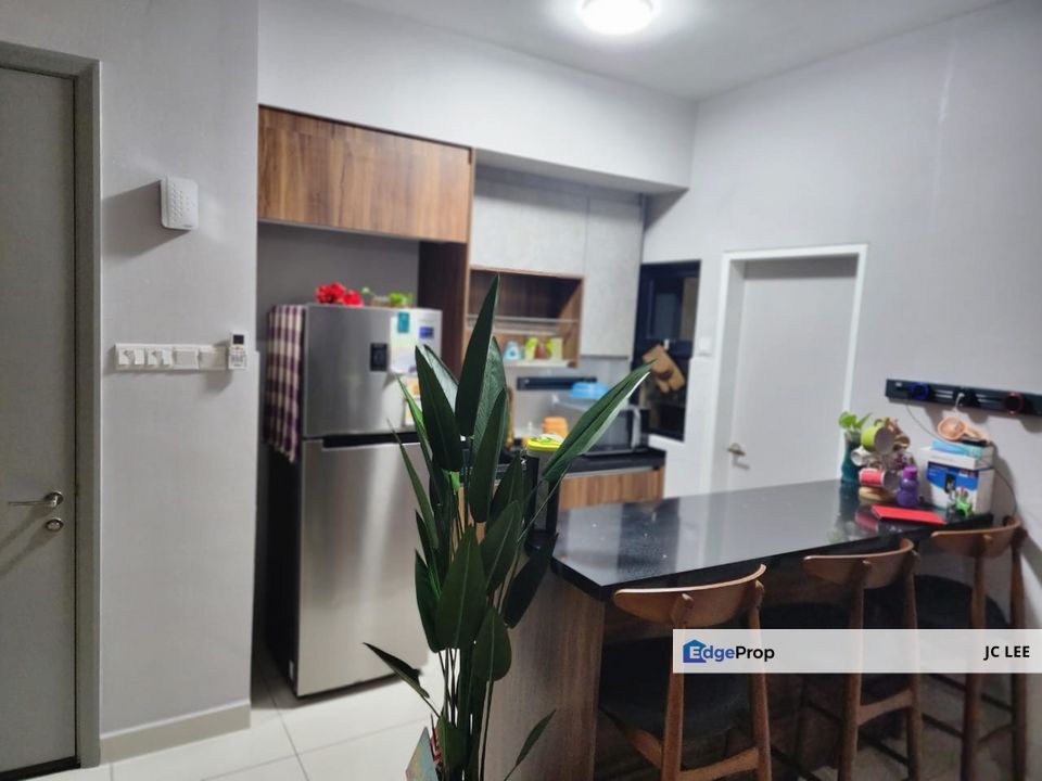 Vertu Resort @ Utropolis, Fully Furnished with Good Condition, Move In Condition, 4 Bedrooms 2 Carpark, Batu Kawan, Penang, Batu Kawan
