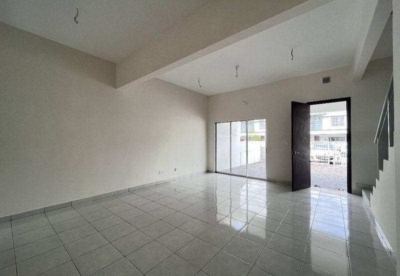 Iris @ Bandar Hillpark