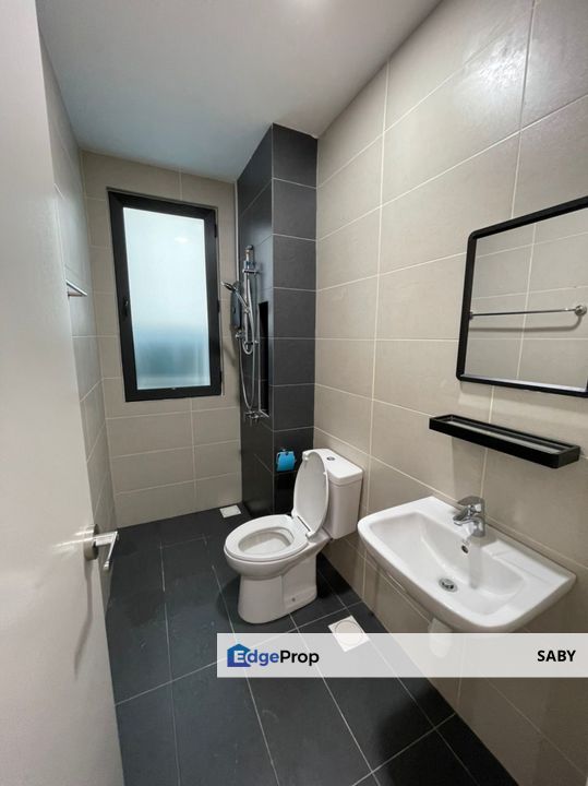 Pacific Star @ PJ Fully Furnished Master Bedroom with private toilet For Let, Selangor, Petaling Jaya