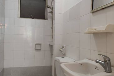 Perdana View Condominium