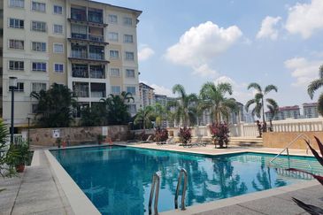 Perdana View Condominium