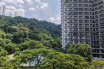 Perdana View Condominium