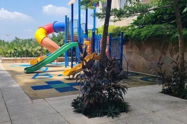 Perdana View Condominium