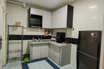 Endah Regal Condominium