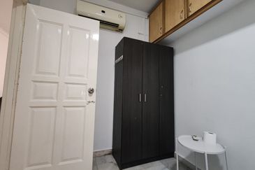 Endah Regal Condominium