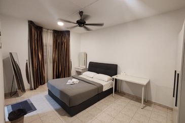 Endah Regal Condominium