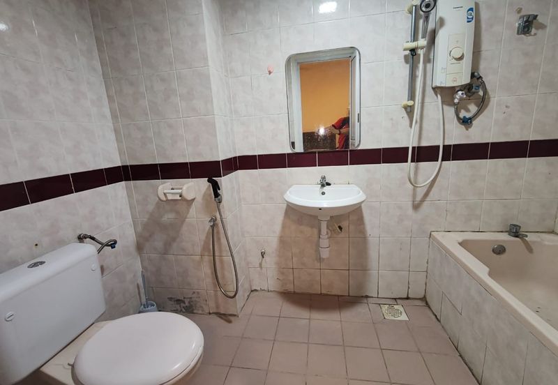 Endah Regal Condominium