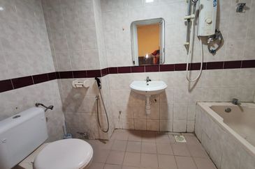 Endah Regal Condominium