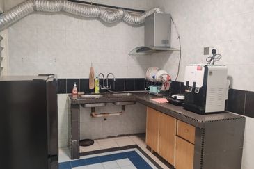 Endah Regal Condominium