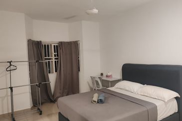 Endah Regal Condominium