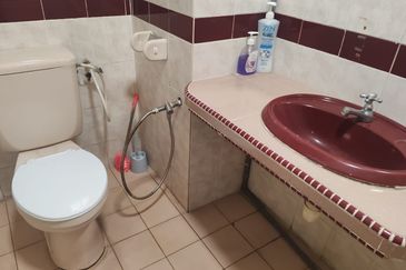 Endah Regal Condominium