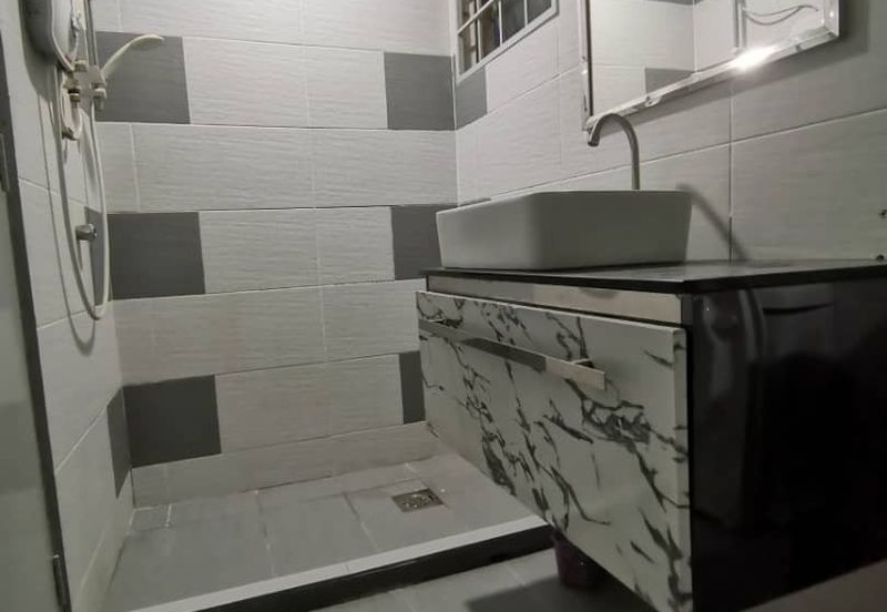 De Tropicana Condominium