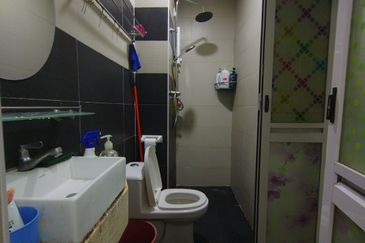 D'Summit Residences @ Kempas Utama