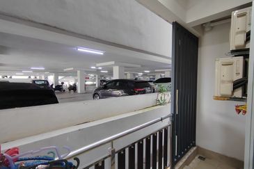 D'Summit Residences @ Kempas Utama