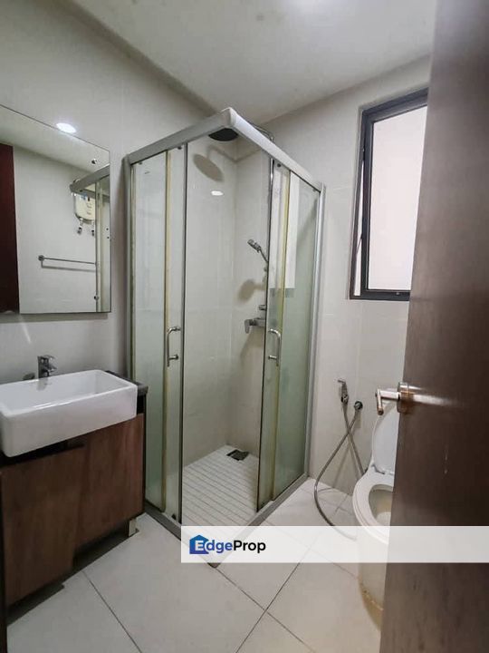 📍𝗞𝗶𝗻𝗴𝗯𝗮𝘆 
@ 𝐂𝐨𝐮𝐧𝐭𝐫𝐲 𝐆𝐚𝐫𝐝𝐞𝐧 
@ 𝐃𝐚𝐧𝐠𝐚 𝐁𝐚𝐲
, Johor, Johor Bahru