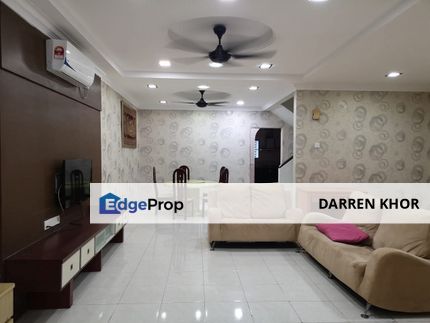 Ulu Tiram Desa Cemerlang double storey 4 bedroom, Johor, Ulu Tiram