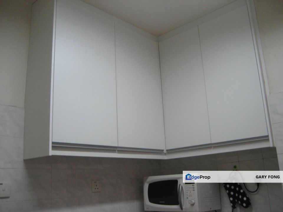 Cheras taman putri jaya 3 storey house for sale, Selangor, Batu 9th Cheras