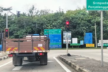 Seremban pajam industry land main road frontage 