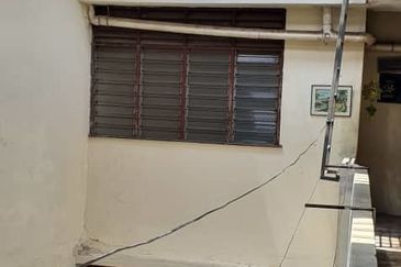 Kampung desa pandan shop apartment rumah kedai 