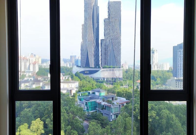 Residensi Solaris Parq