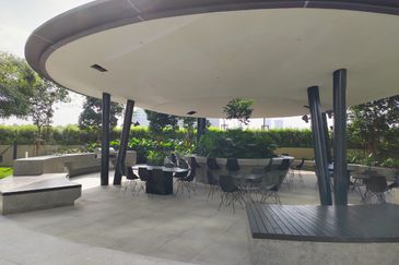 Residensi Solaris Parq