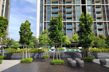 Residensi Solaris Parq