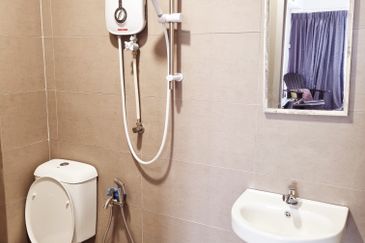 Studio One stop residence near LRT chan sow lin kl