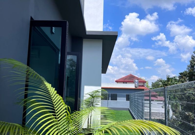 2 Storey Semi Detached @ Section 5 for sales 