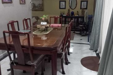 Single Storey Section 5 Bungalow house for Sale