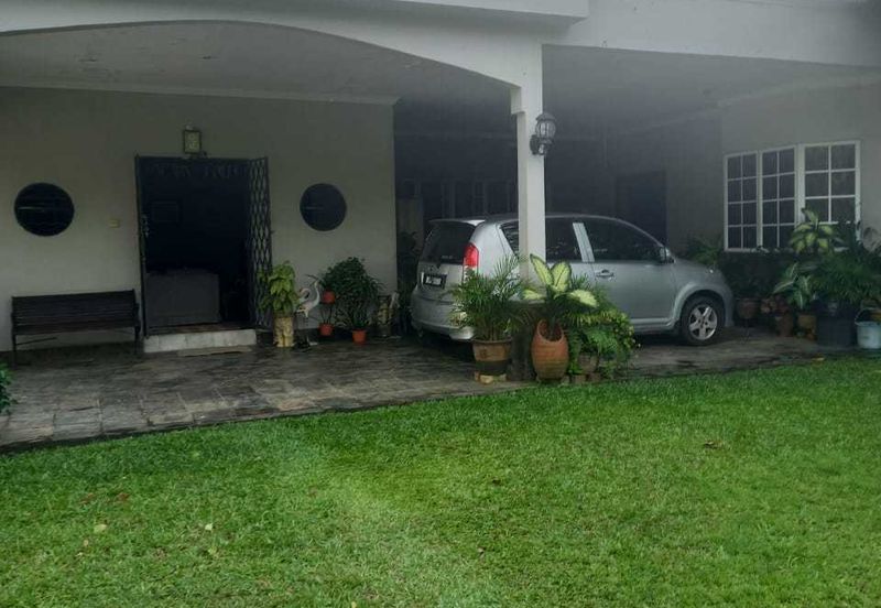 Single Storey Section 5 Bungalow house for Sale