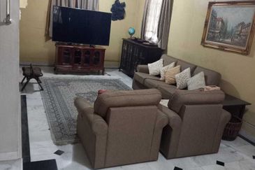 Single Storey Section 5 Bungalow house for Sale